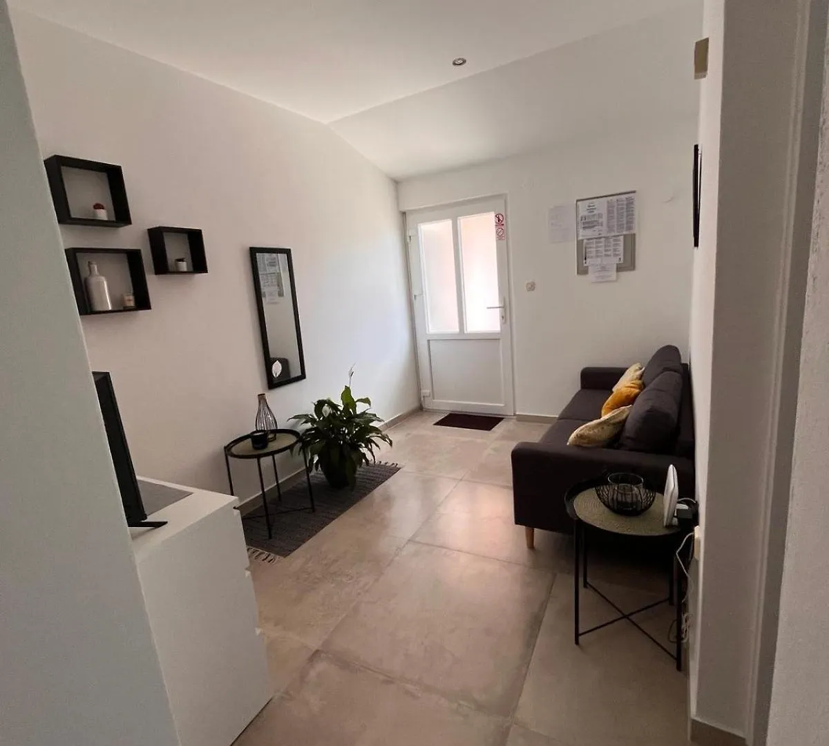Apartments Mirijana Pula